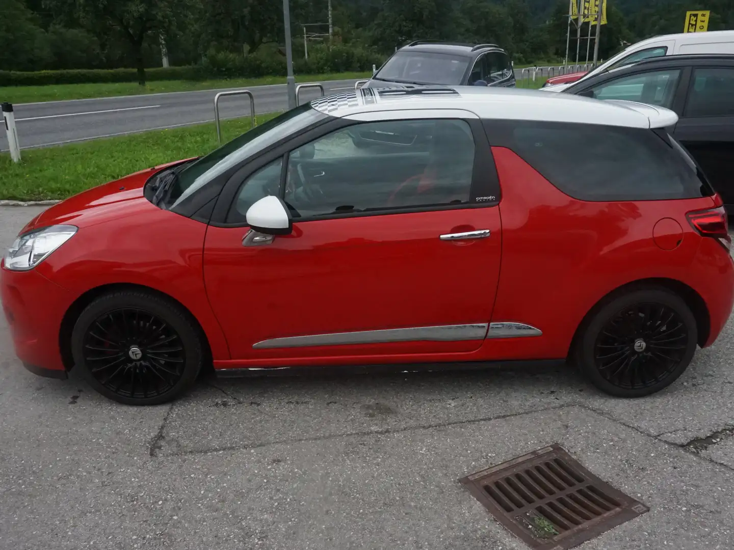 Vehicle image, number 4