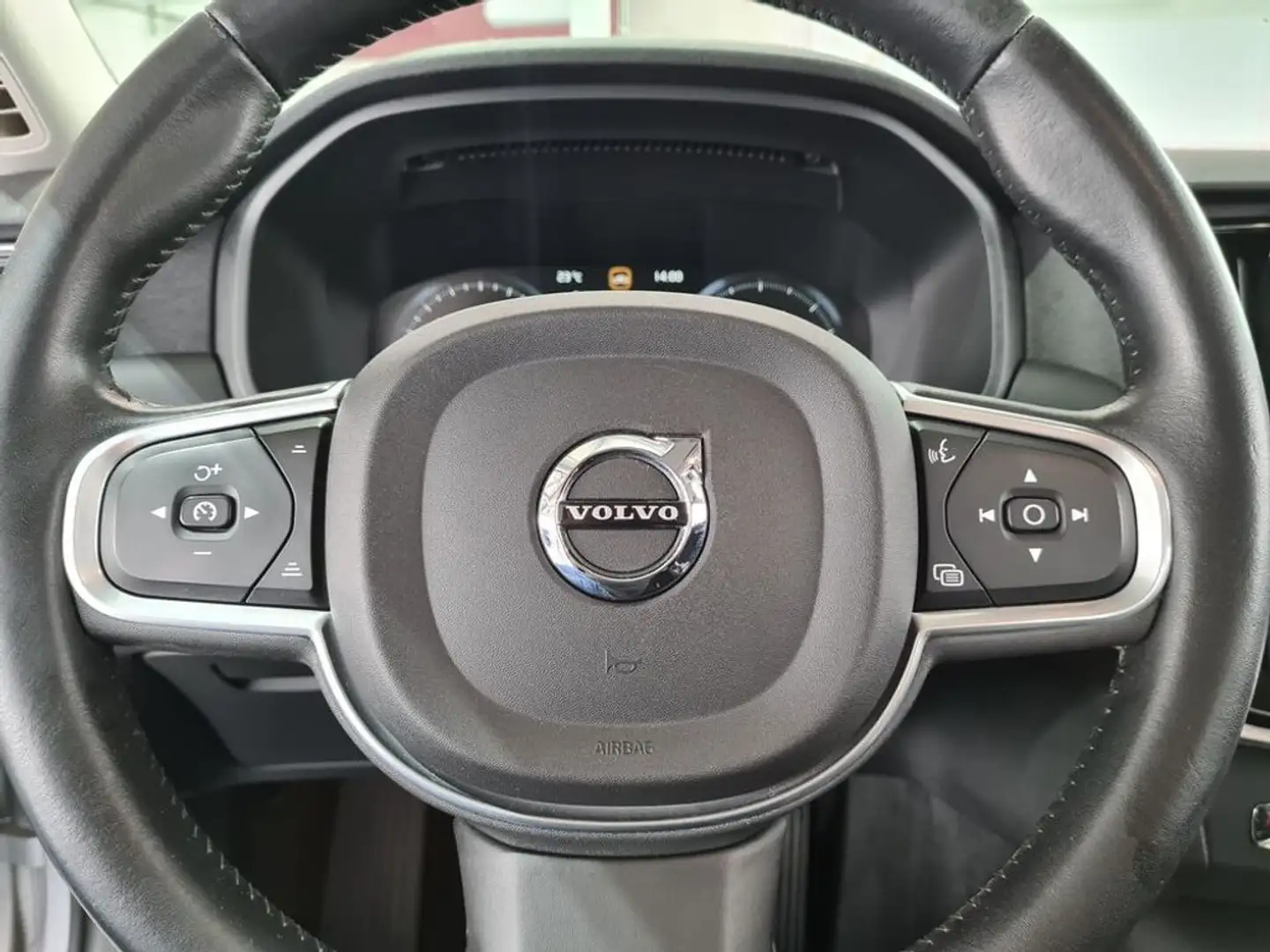 Vehicle image, number 13