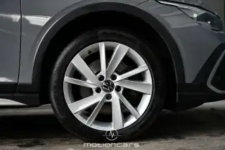 Vehicle image thumbnail, number 7