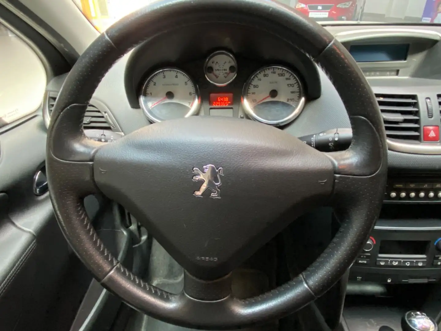 Vehicle image, number 11
