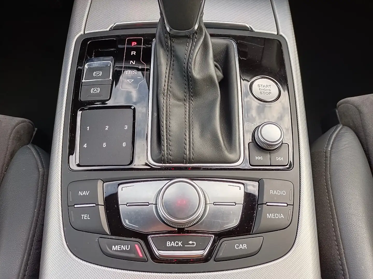 Vehicle image, number 10