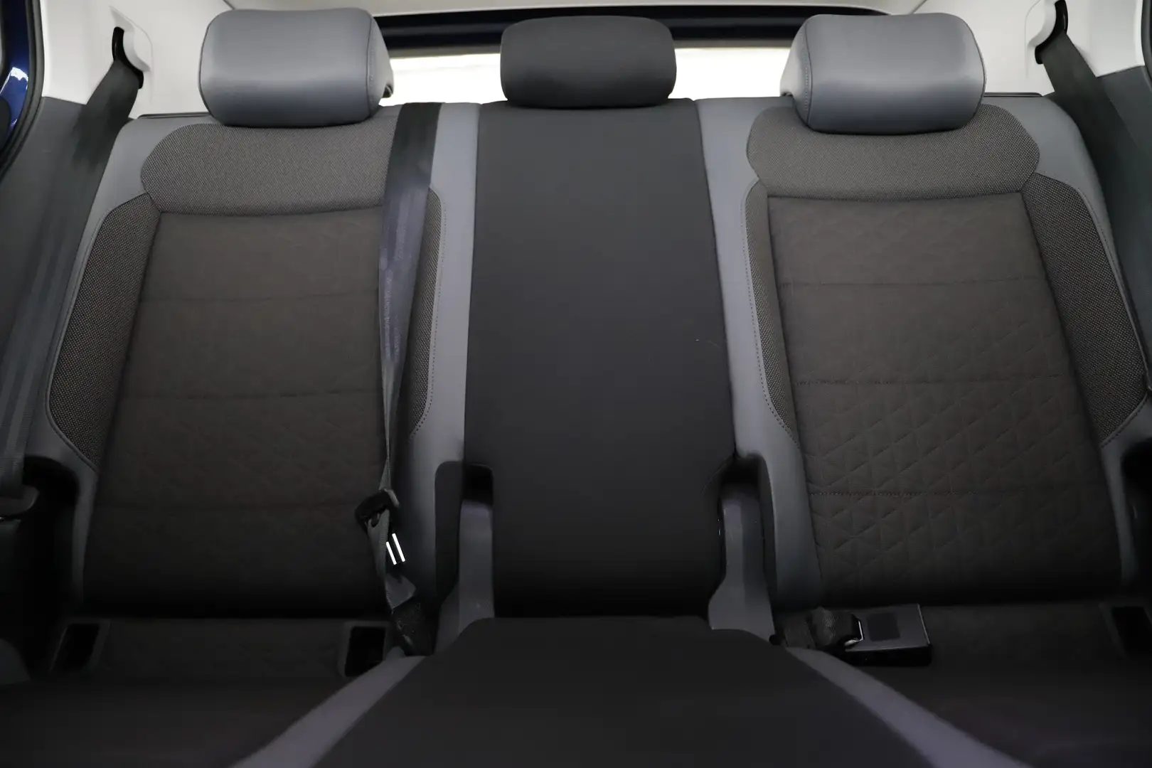 Vehicle image, number 15