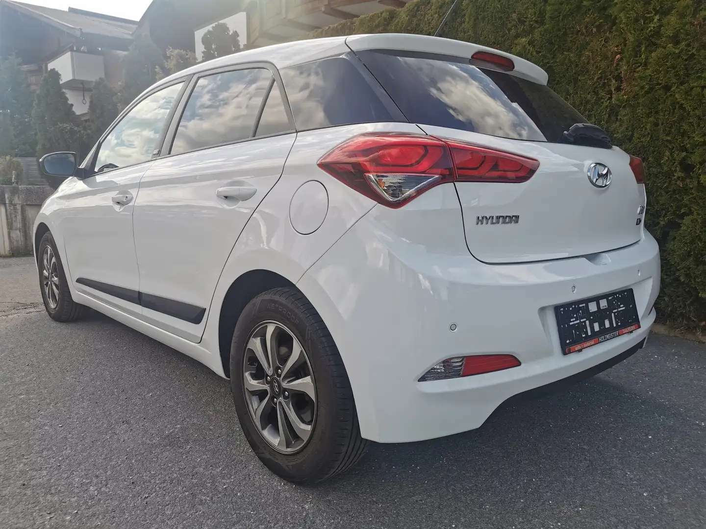 Vehicle image, number 5