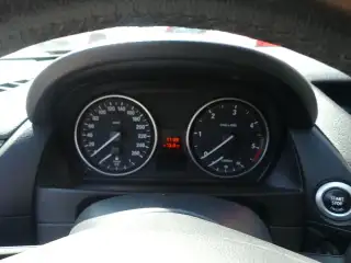 Vehicle image thumbnail, number 12