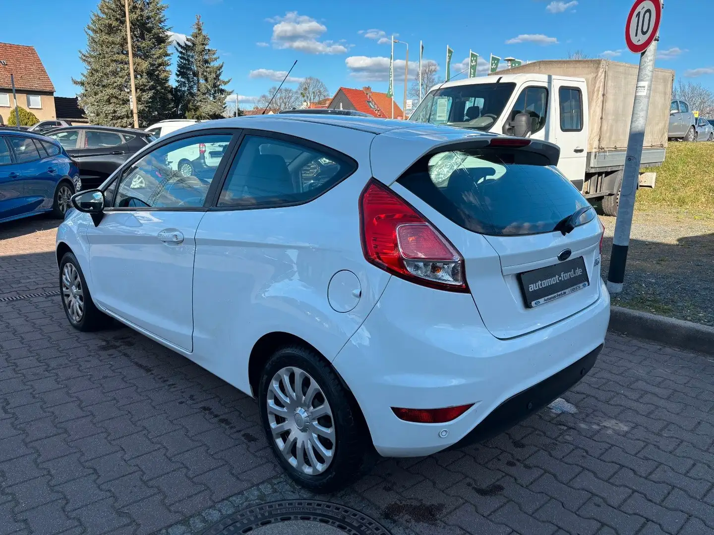 Vehicle image, number 5