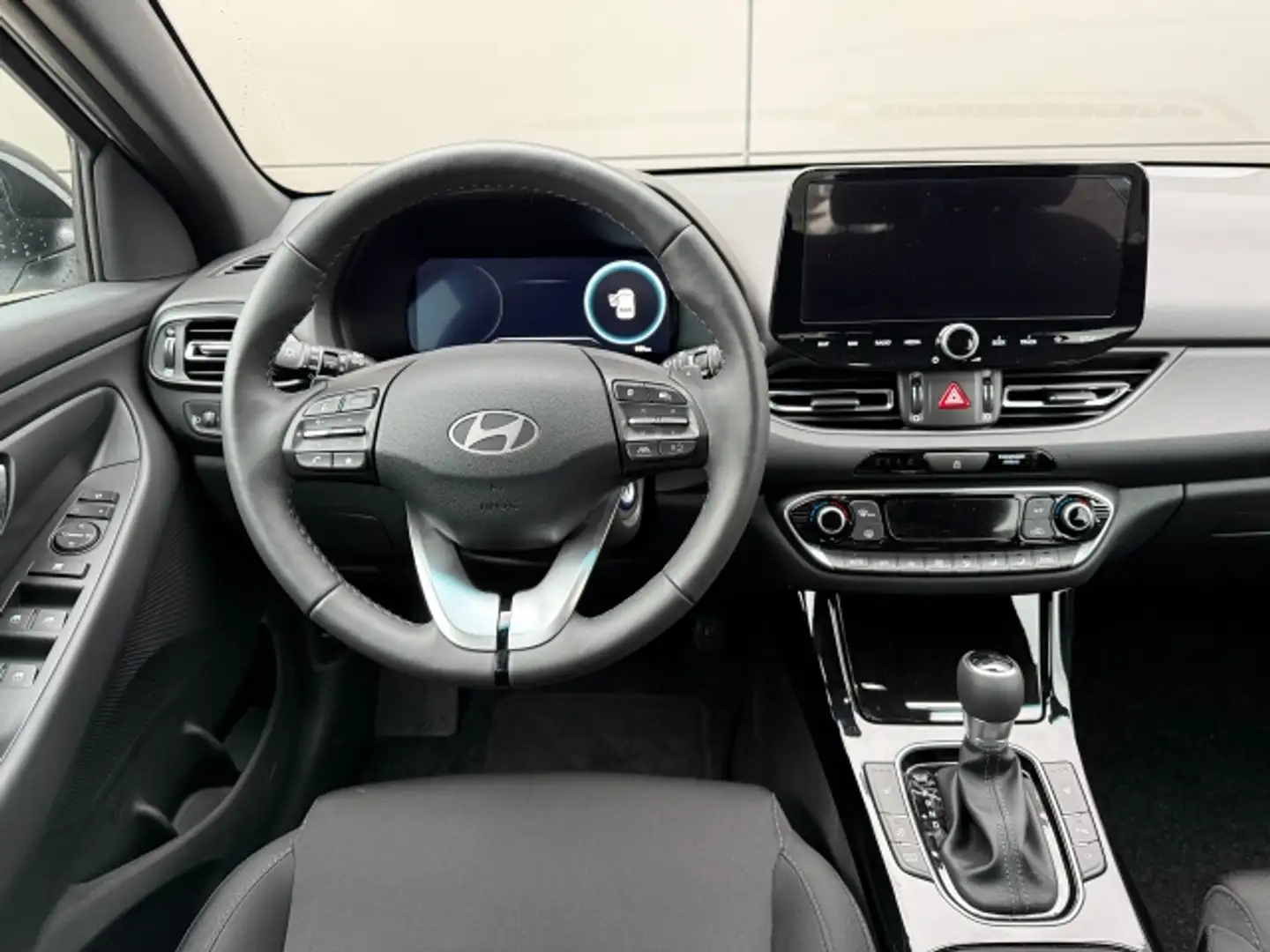 Vehicle image, number 8