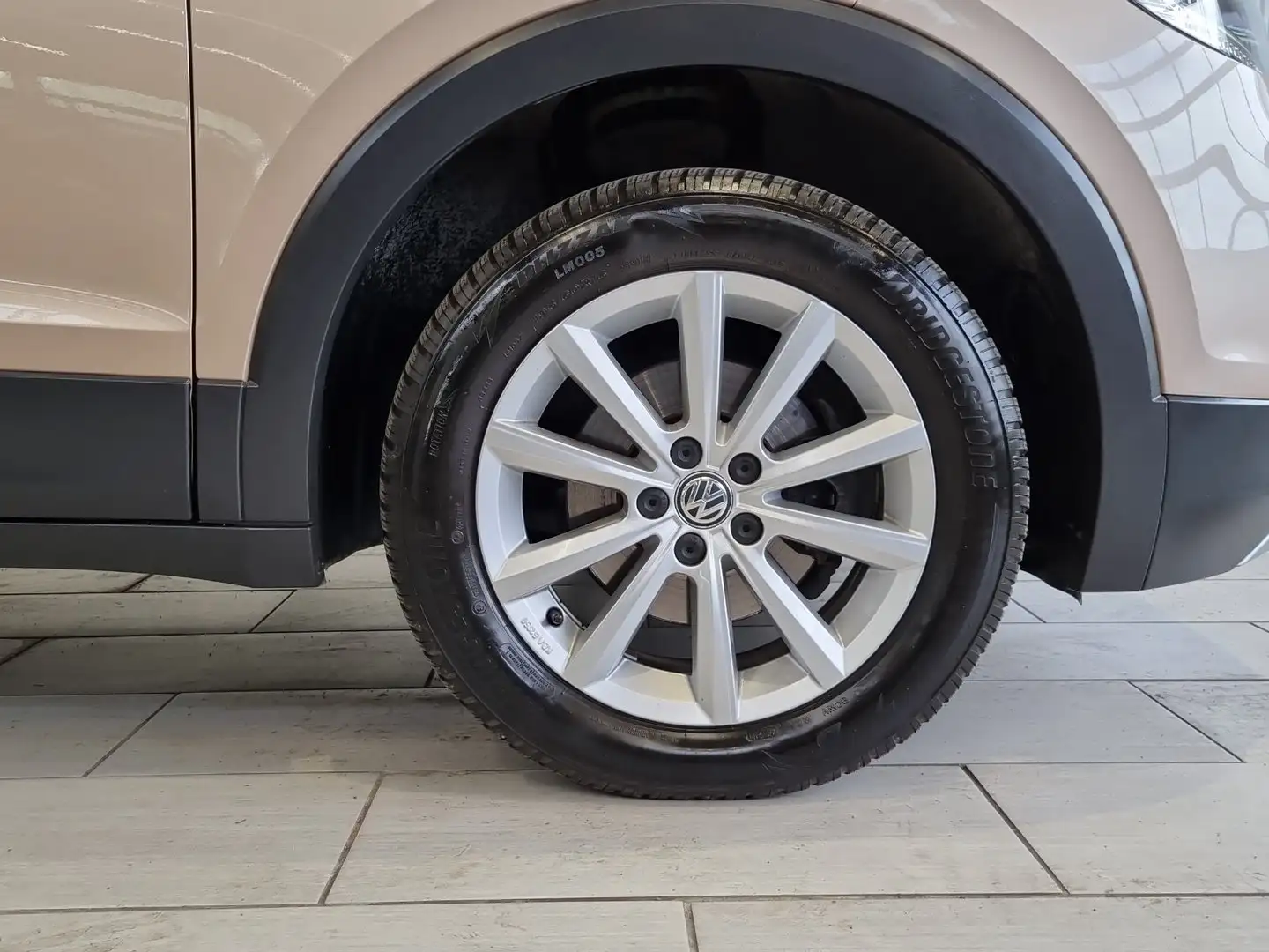 Vehicle image, number 7