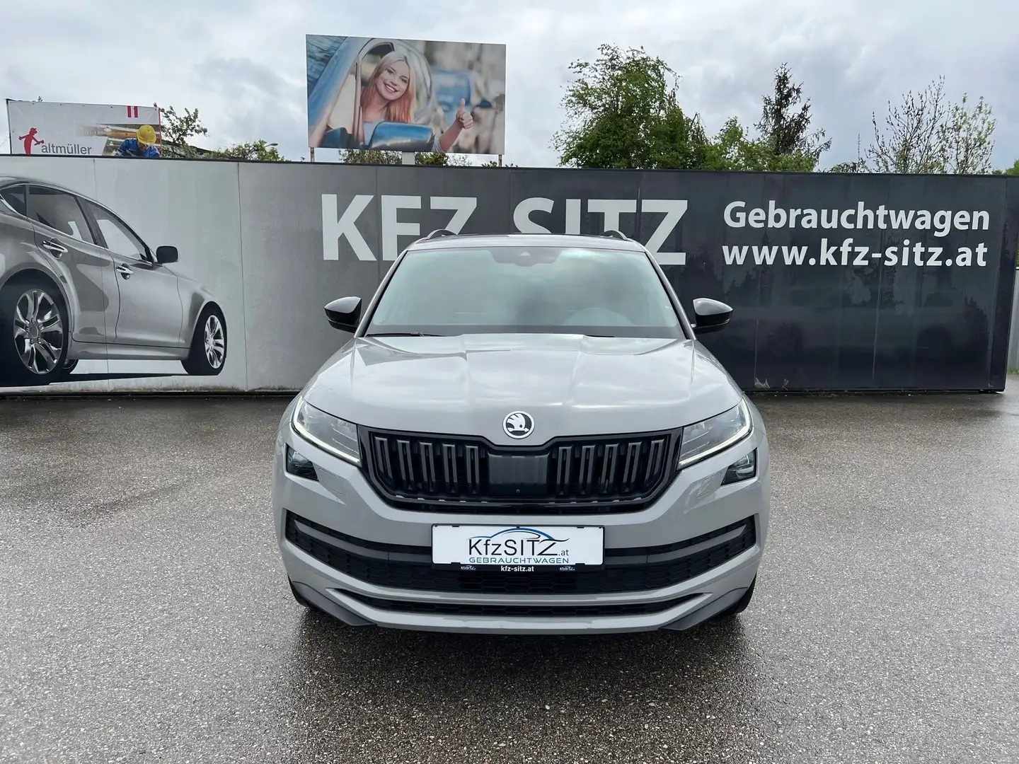 Vehicle image, number 8