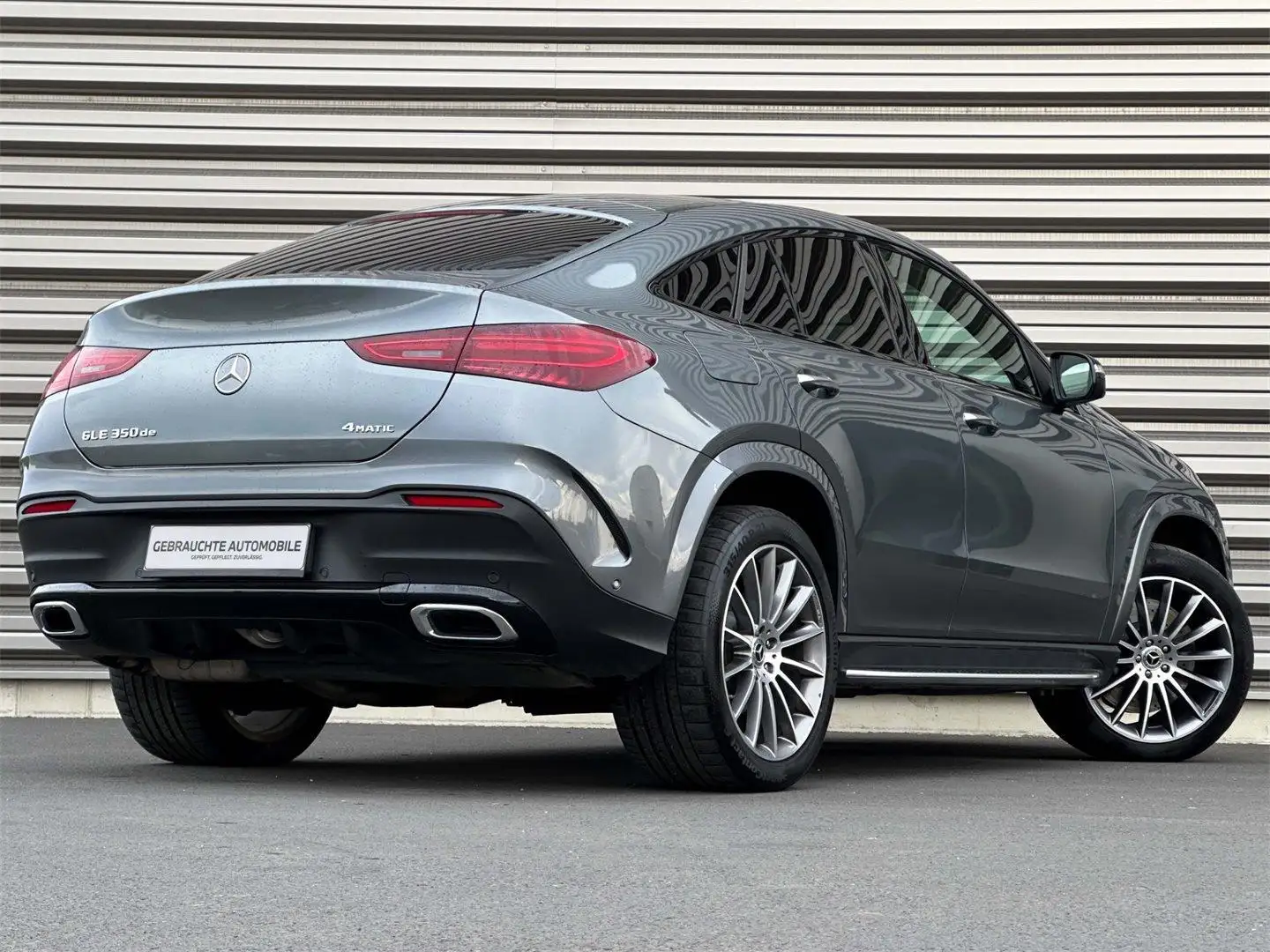 Vehicle image, number 4