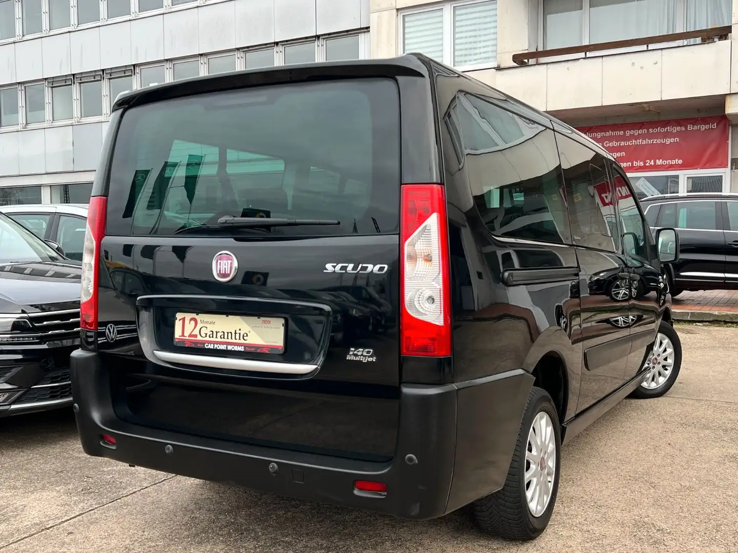 Vehicle image, number 8