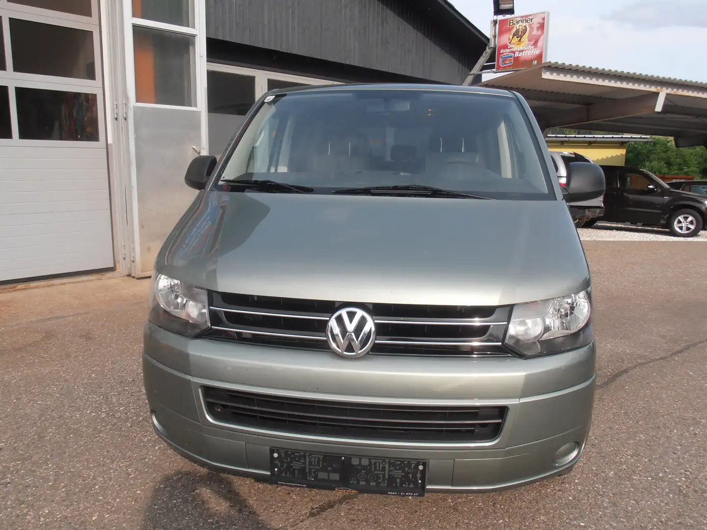 Vehicle image, number 10