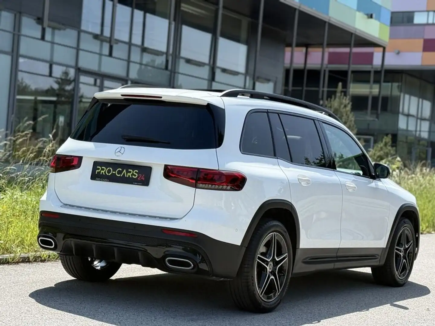 Vehicle image, number 7