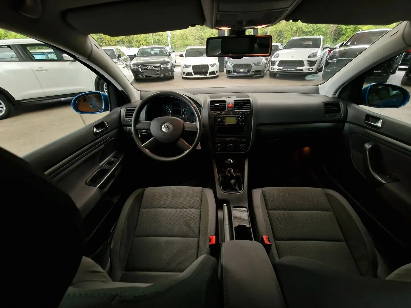 Vehicle image, number 15