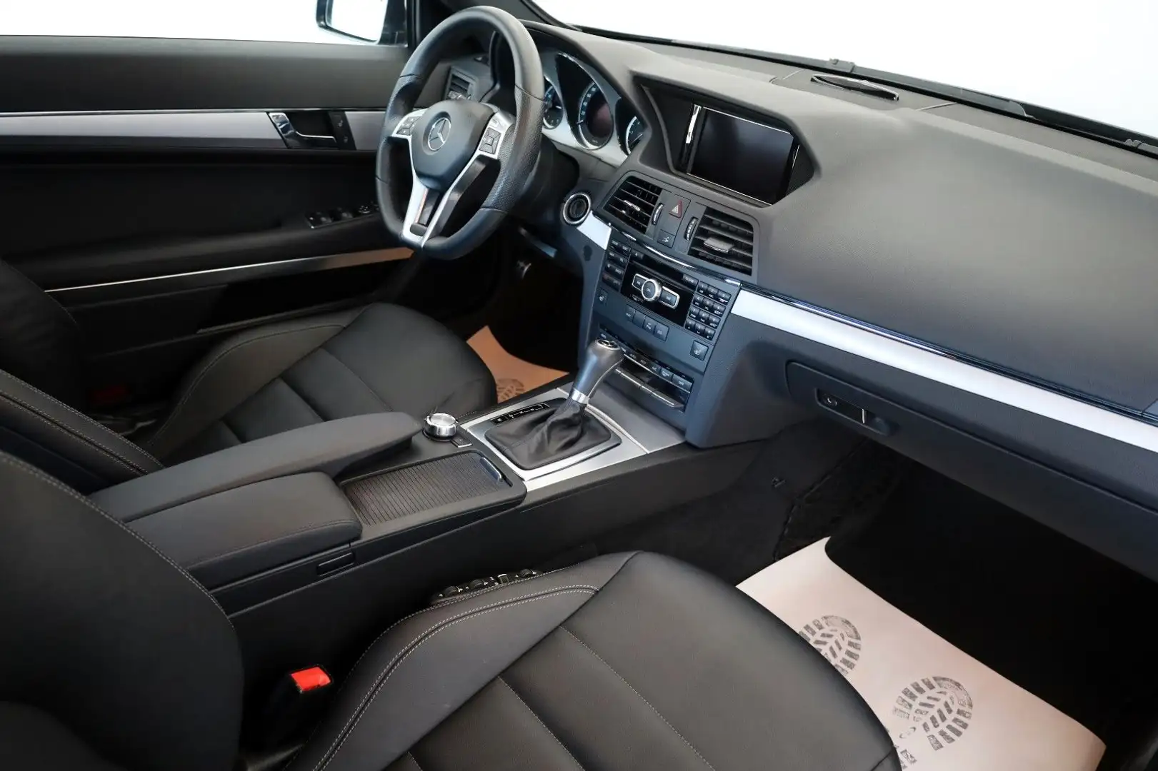 Vehicle image, number 3