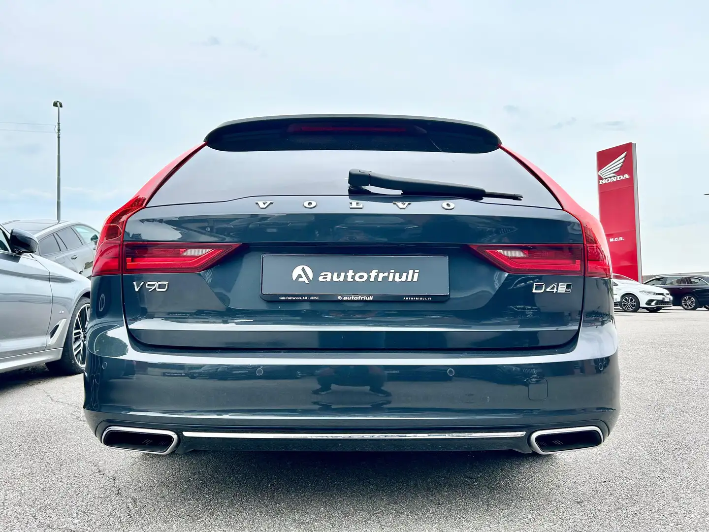 Vehicle image, number 3