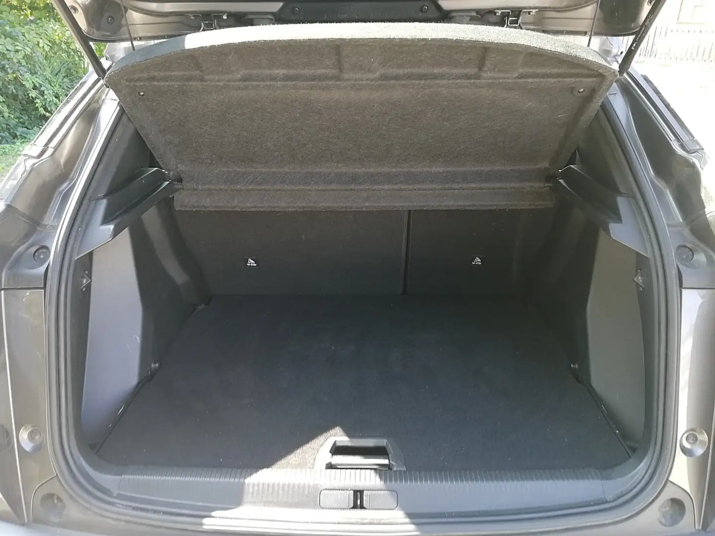 Vehicle image, number 7