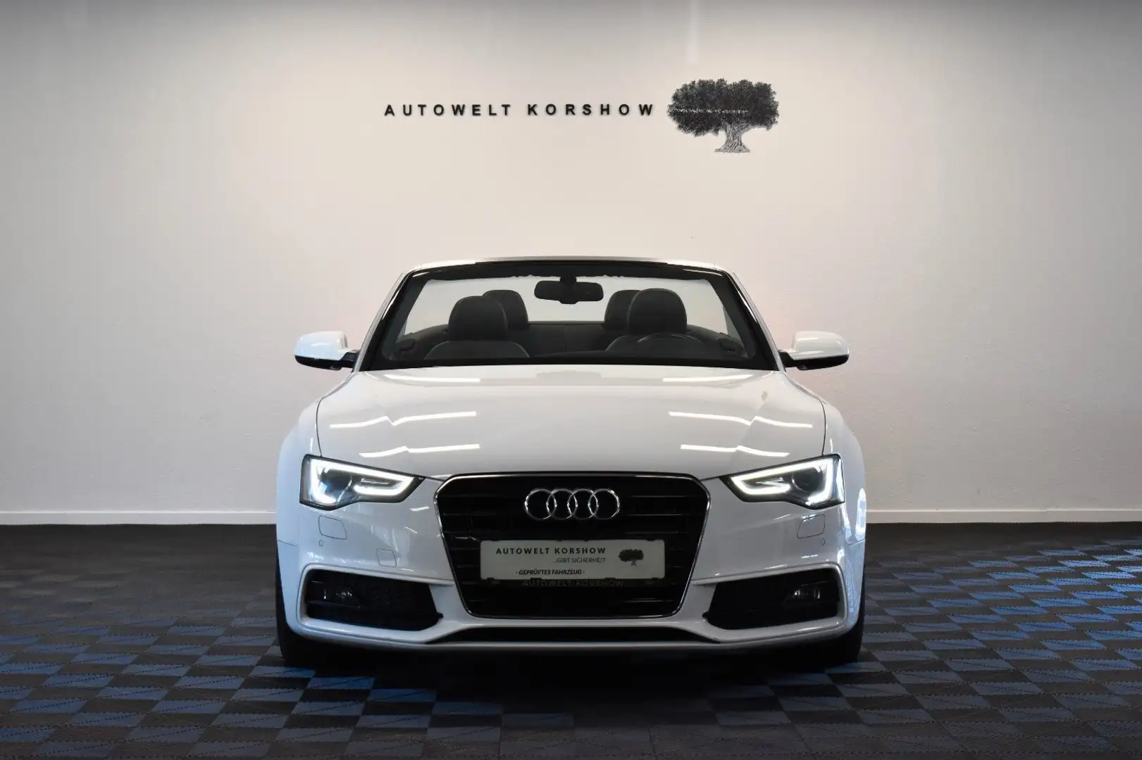 Vehicle image, number 2