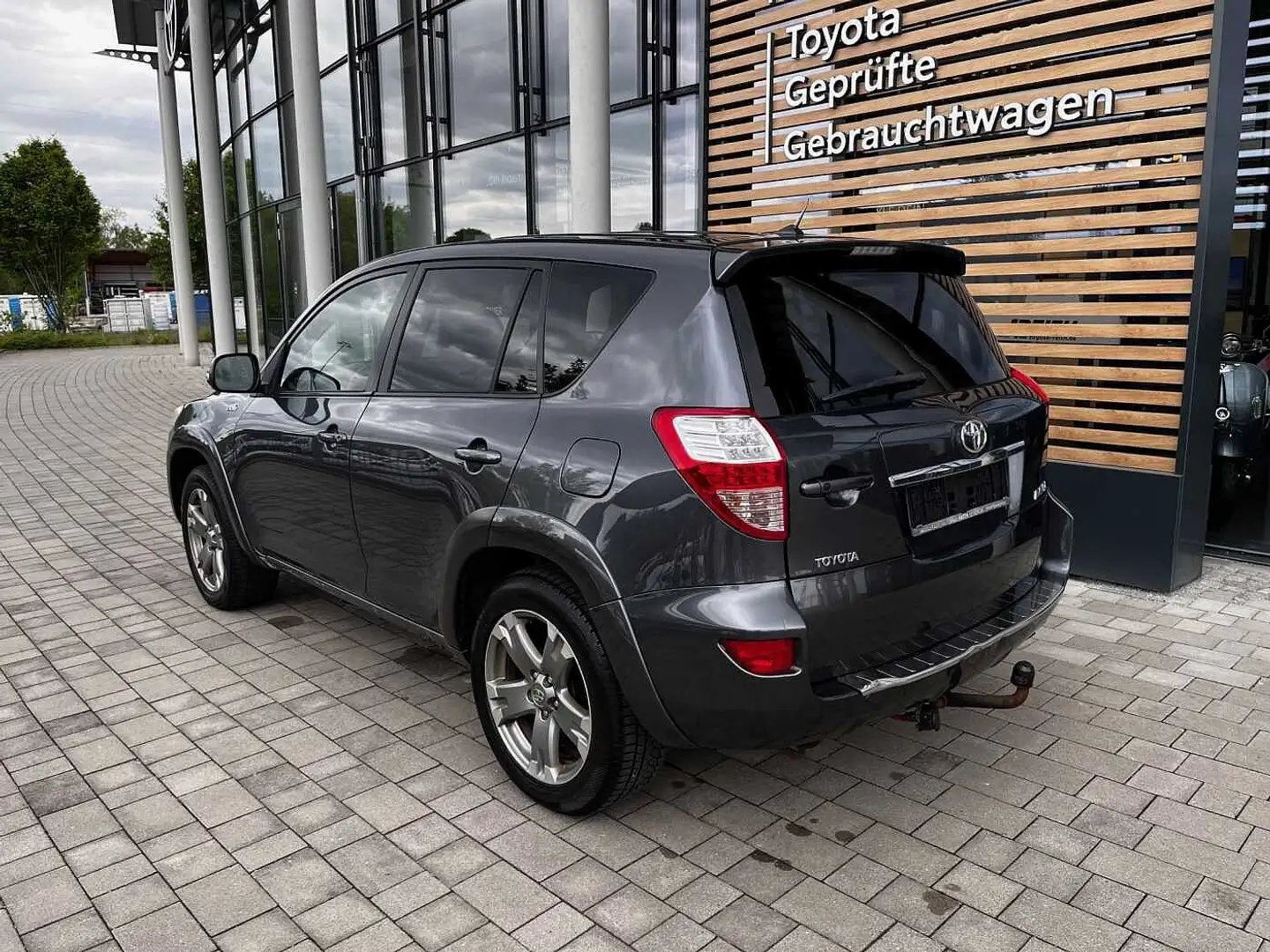 Vehicle image, number 5