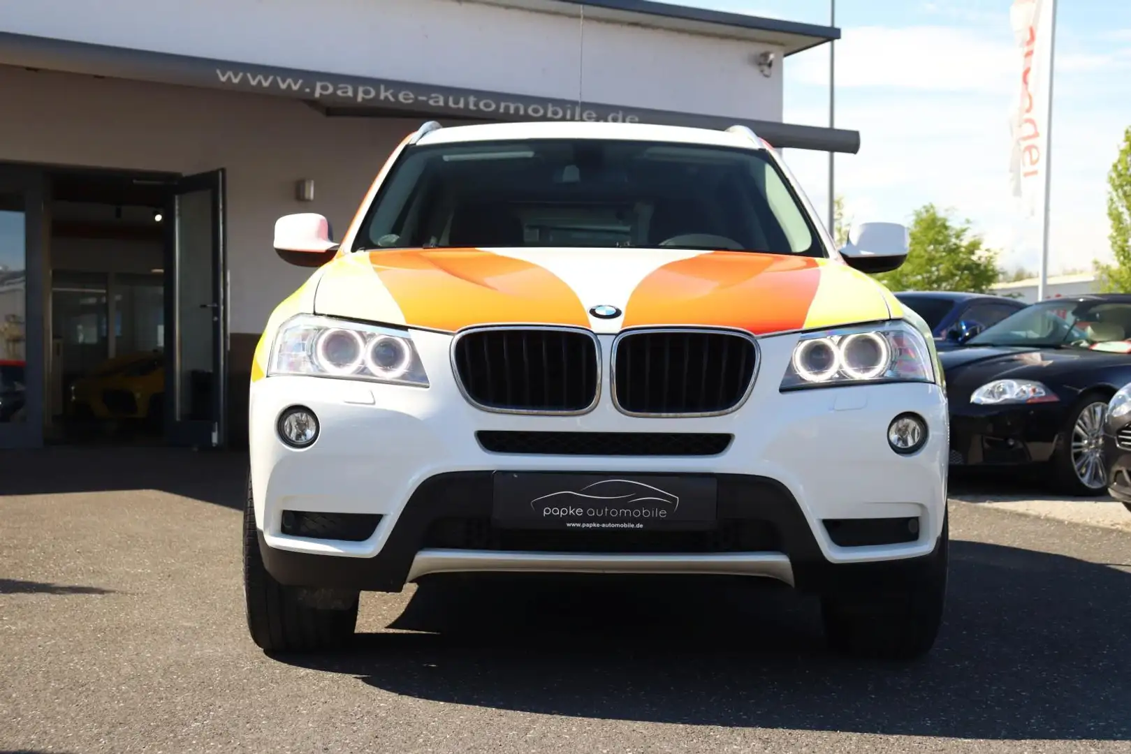 Vehicle image, number 3