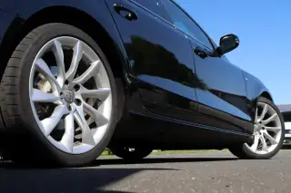 Vehicle image thumbnail, number 8