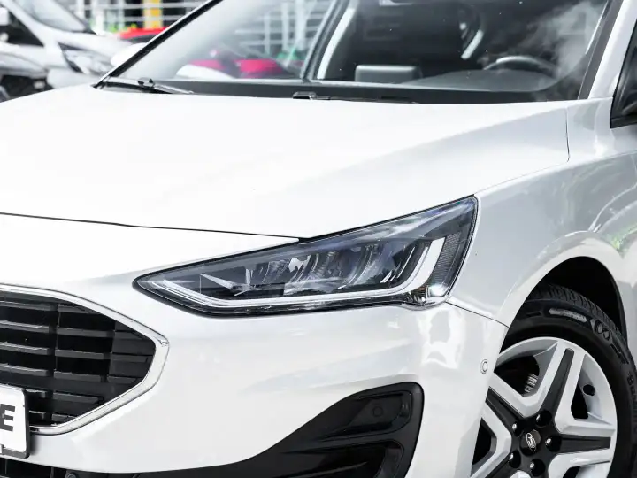 Additional image of the vehicle