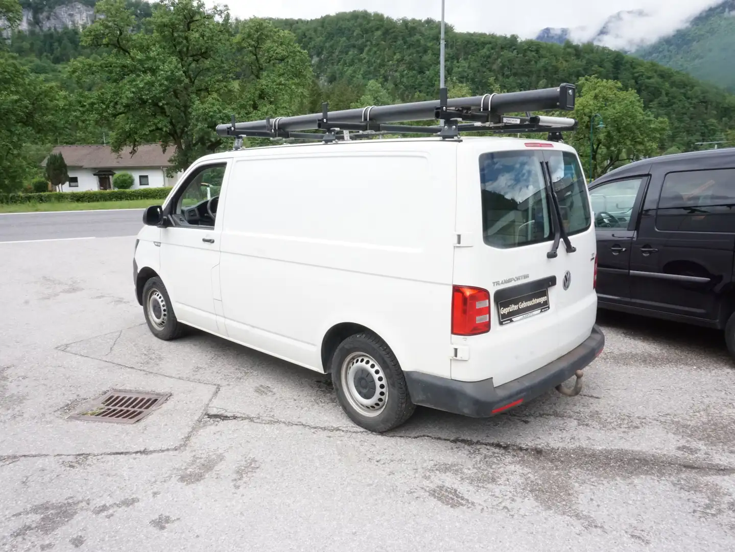 Vehicle image, number 3