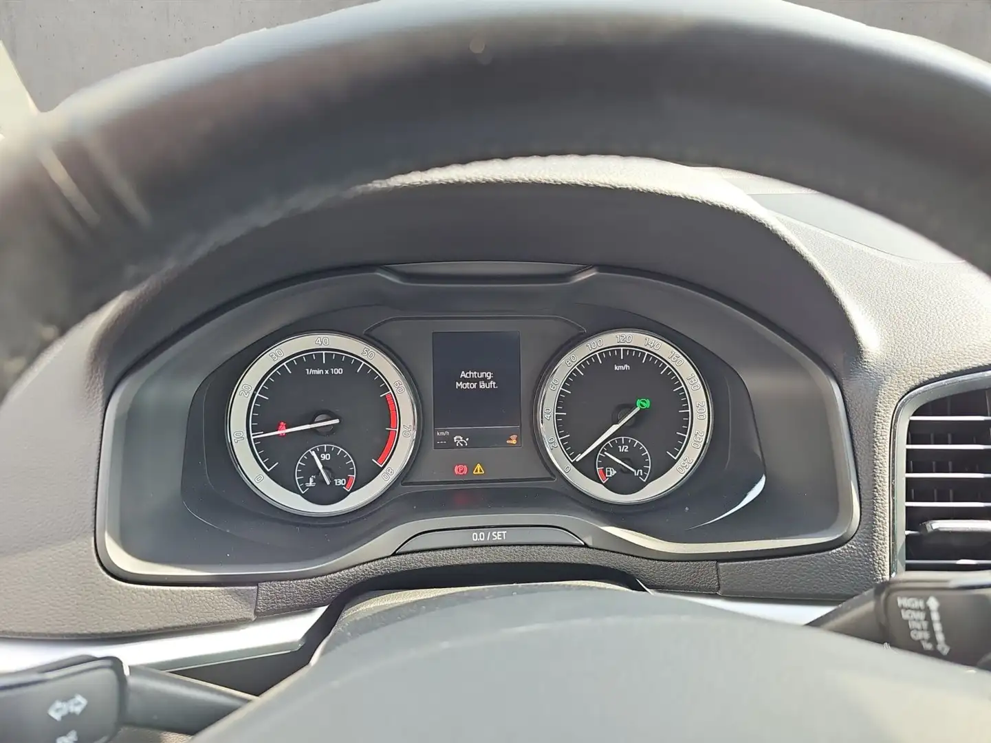 Vehicle image, number 11