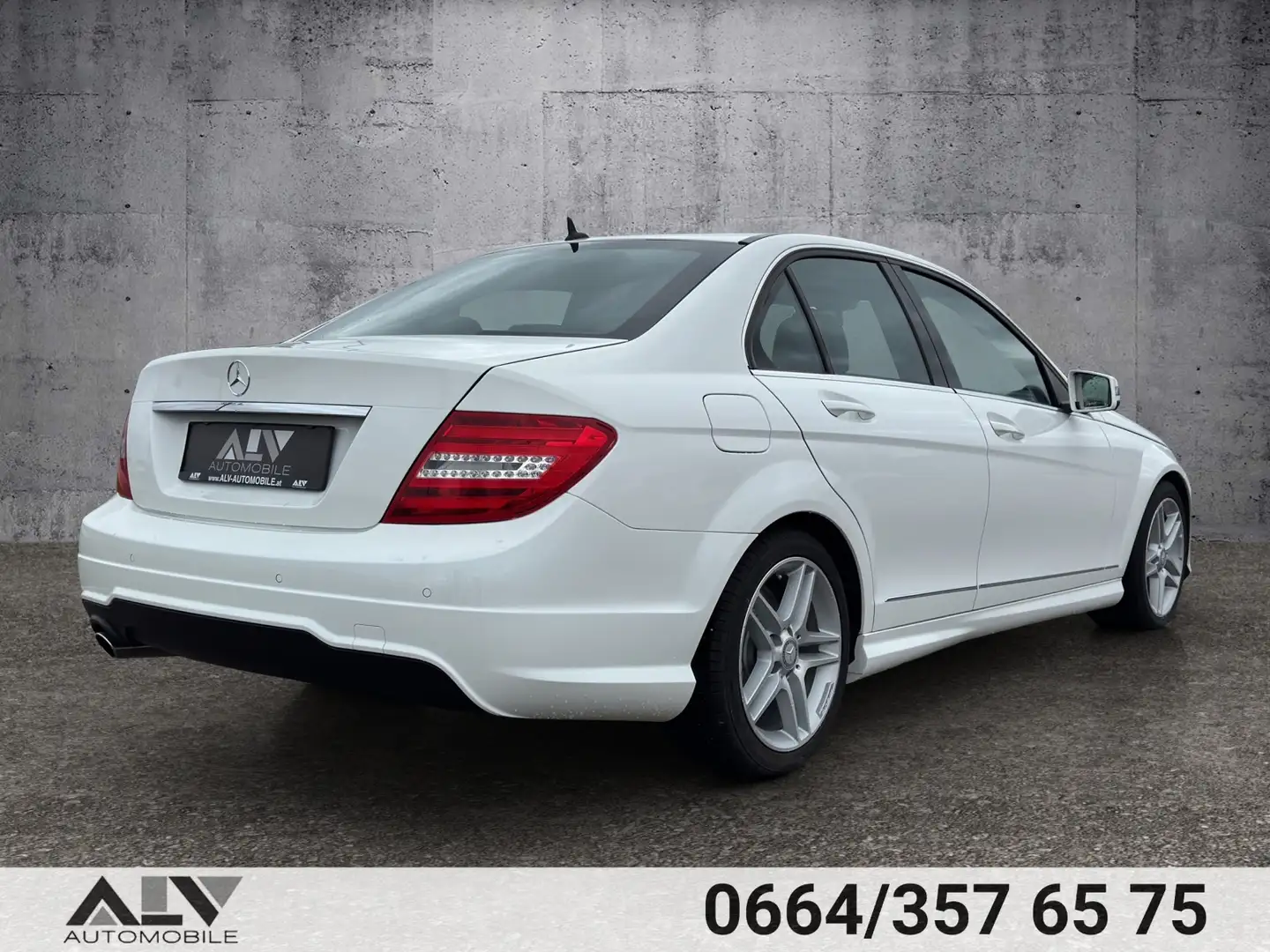Vehicle image, number 4