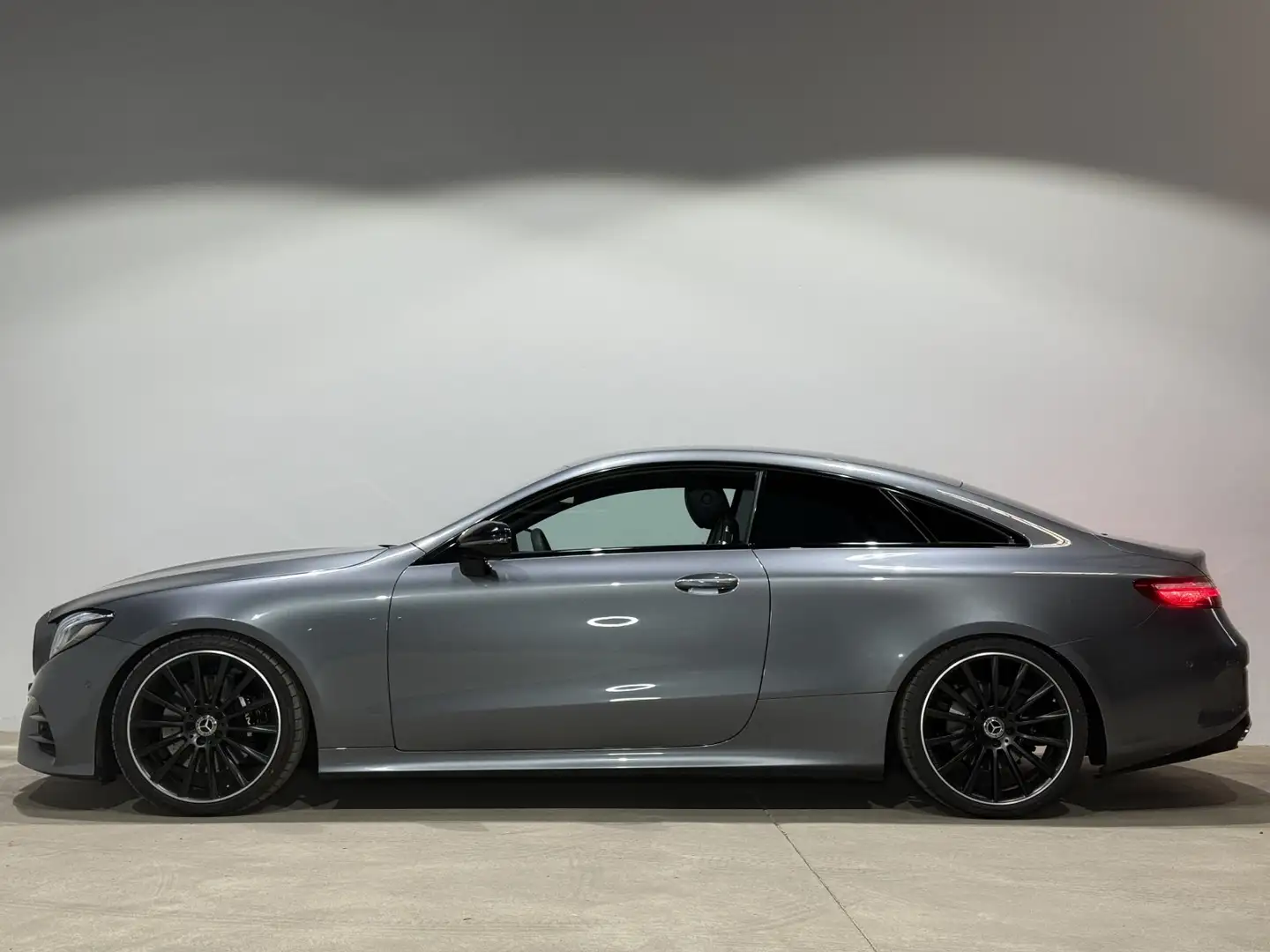 Vehicle image, number 9
