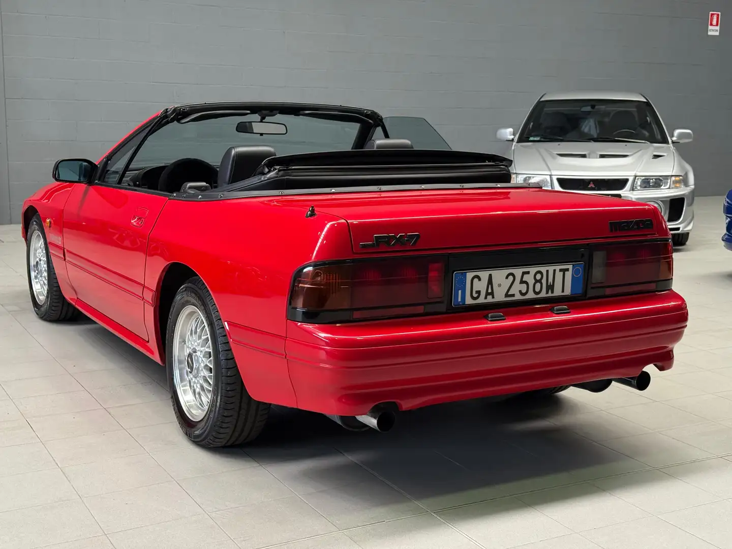 Vehicle image, number 4