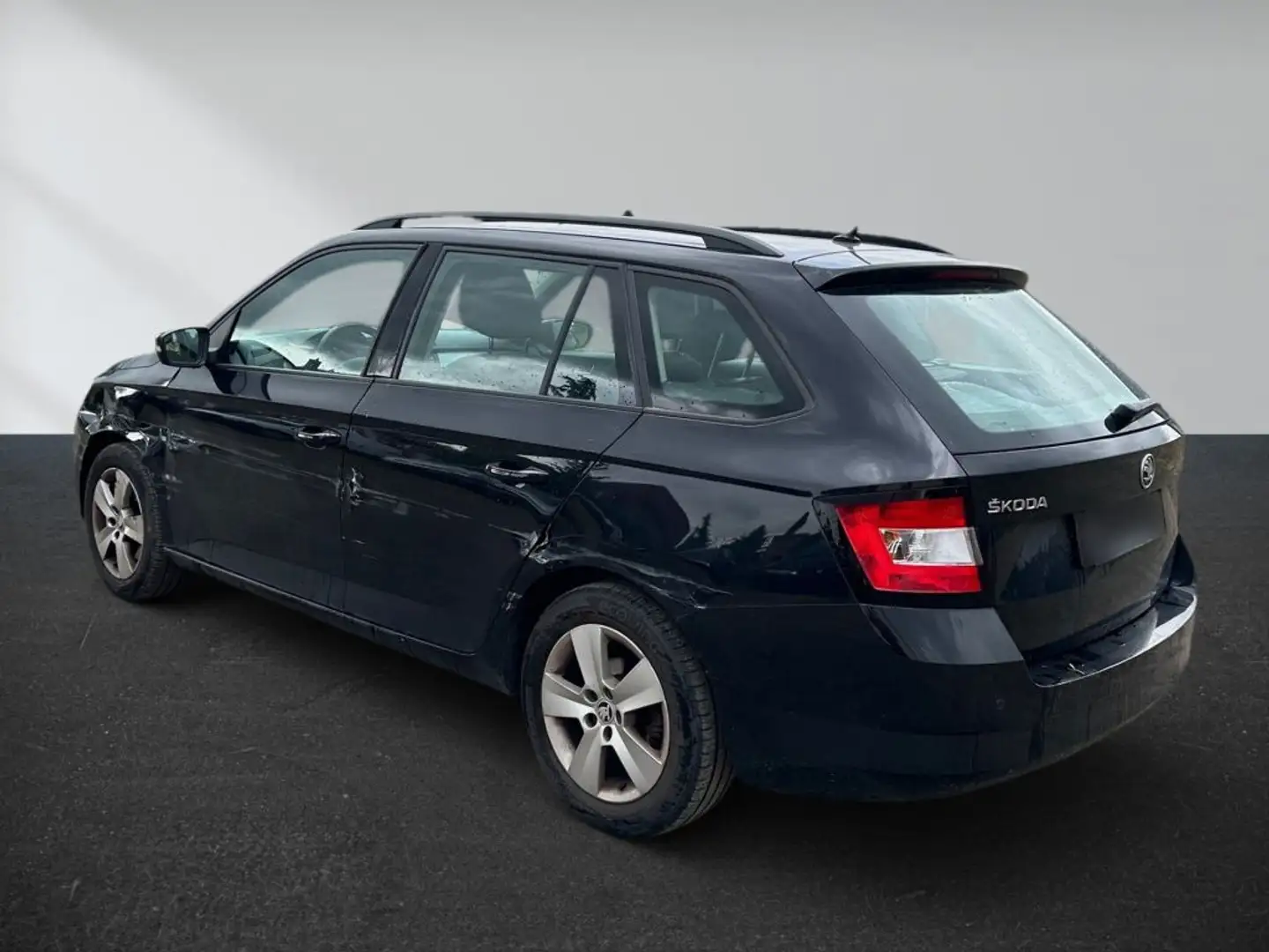 Vehicle image, number 8