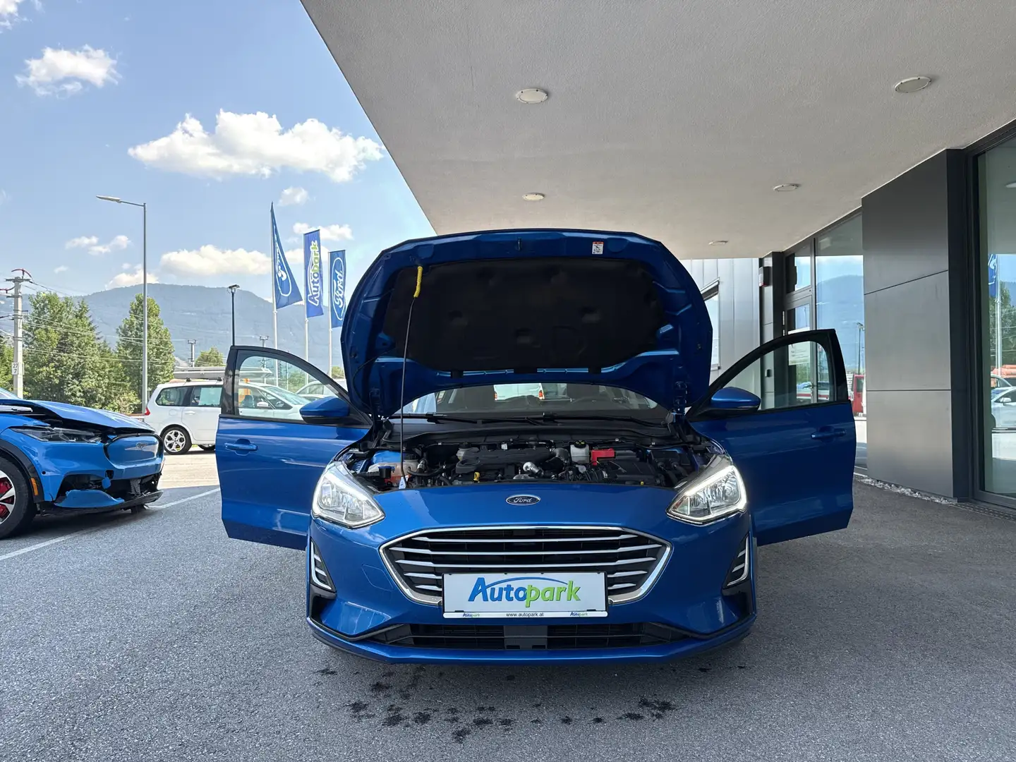 Vehicle image, number 9