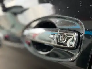 Vehicle image thumbnail, number 7