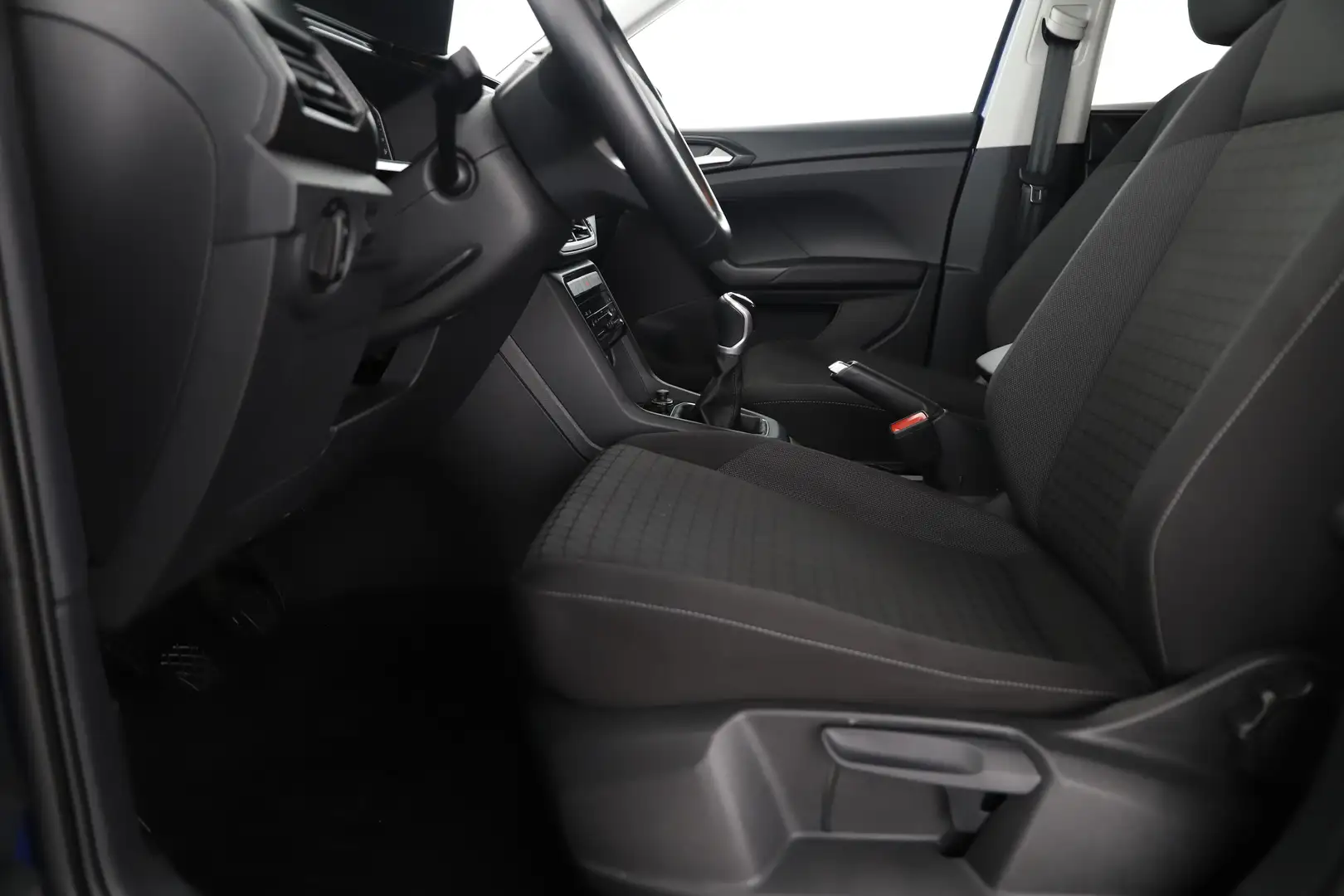 Vehicle image, number 8