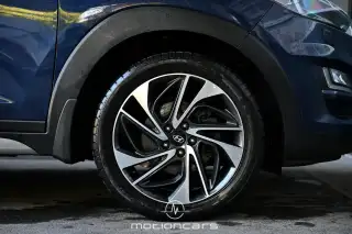 Vehicle image thumbnail, number 7