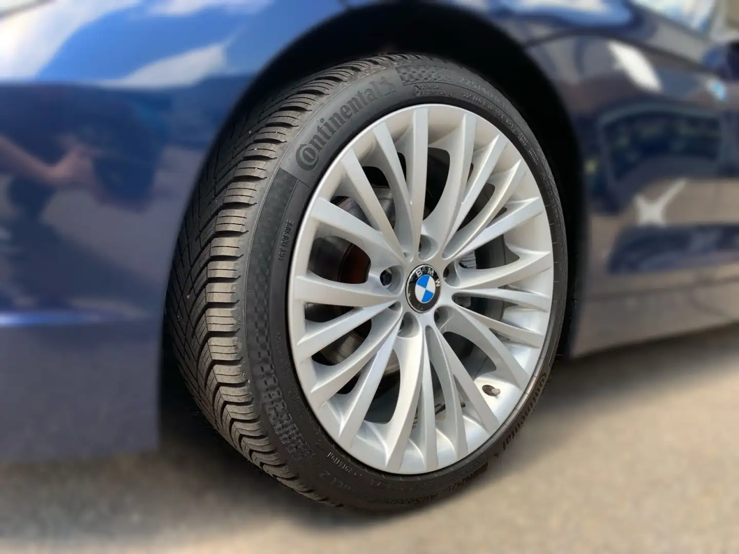 Vehicle image, number 9