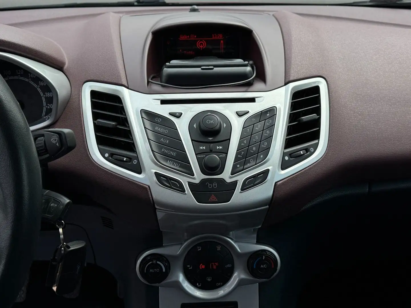 Vehicle image, number 18