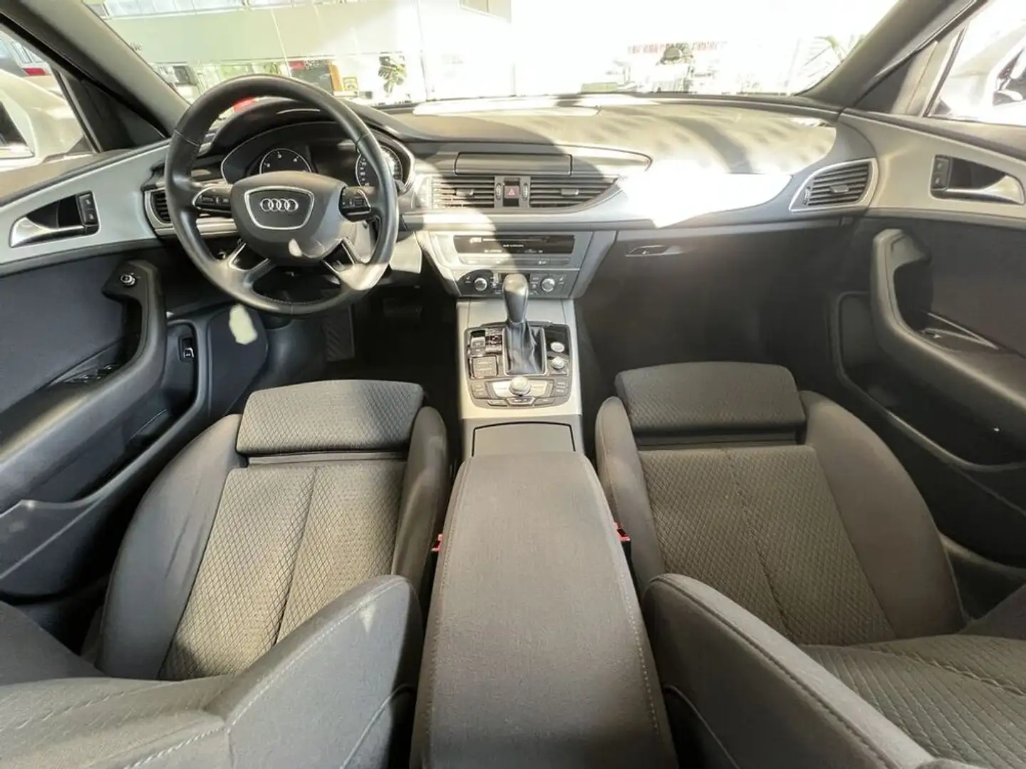 Vehicle image, number 8