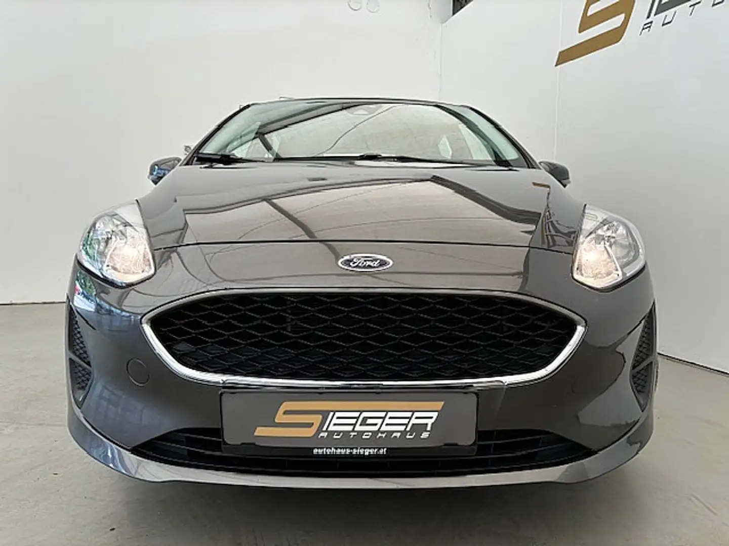 Vehicle image, number 2