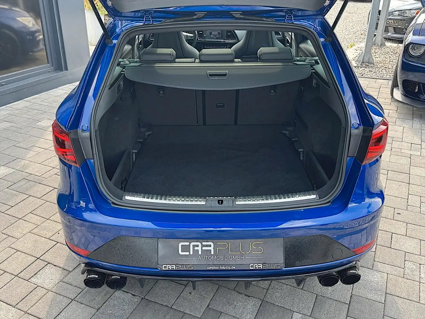 Vehicle image, number 8