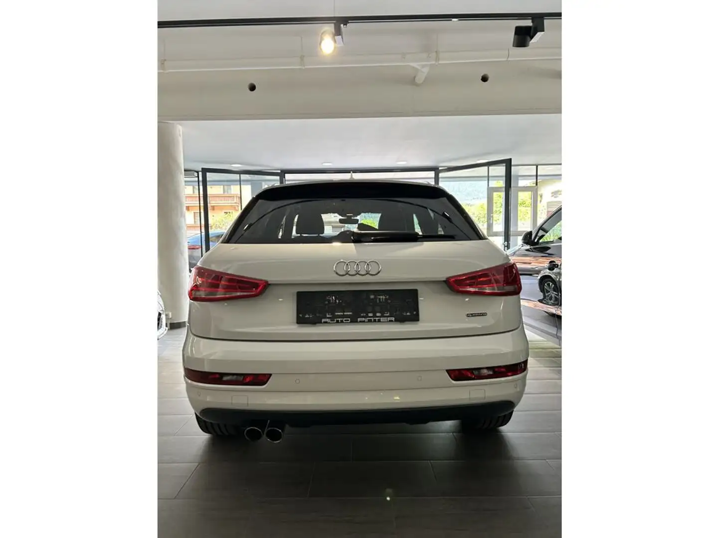 Vehicle image, number 2