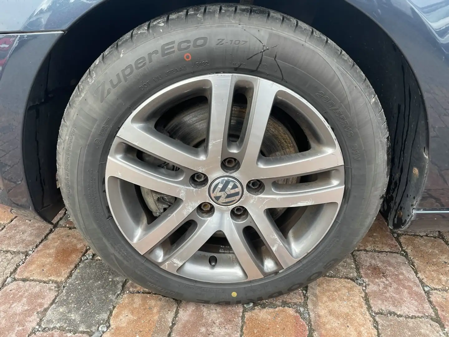 Vehicle image, number 14