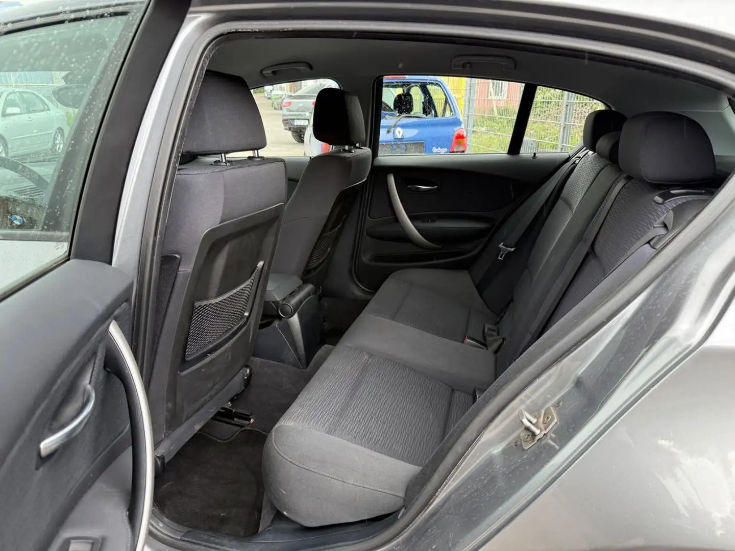 Vehicle image, number 13