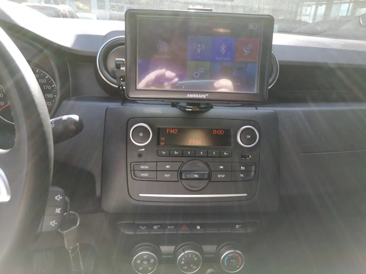 Vehicle image, number 9