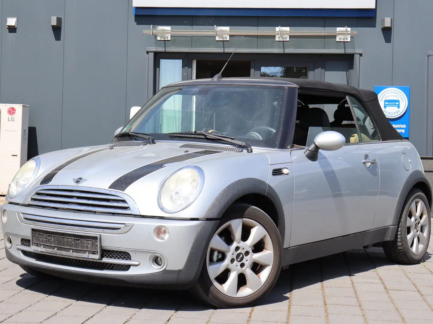Vehicle image, number 1