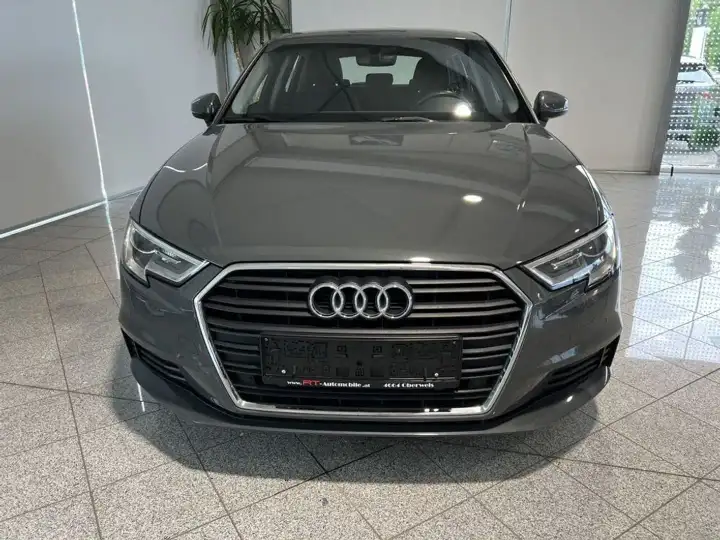 Additional image of the vehicle