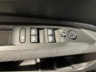 Vehicle image thumbnail, number 7