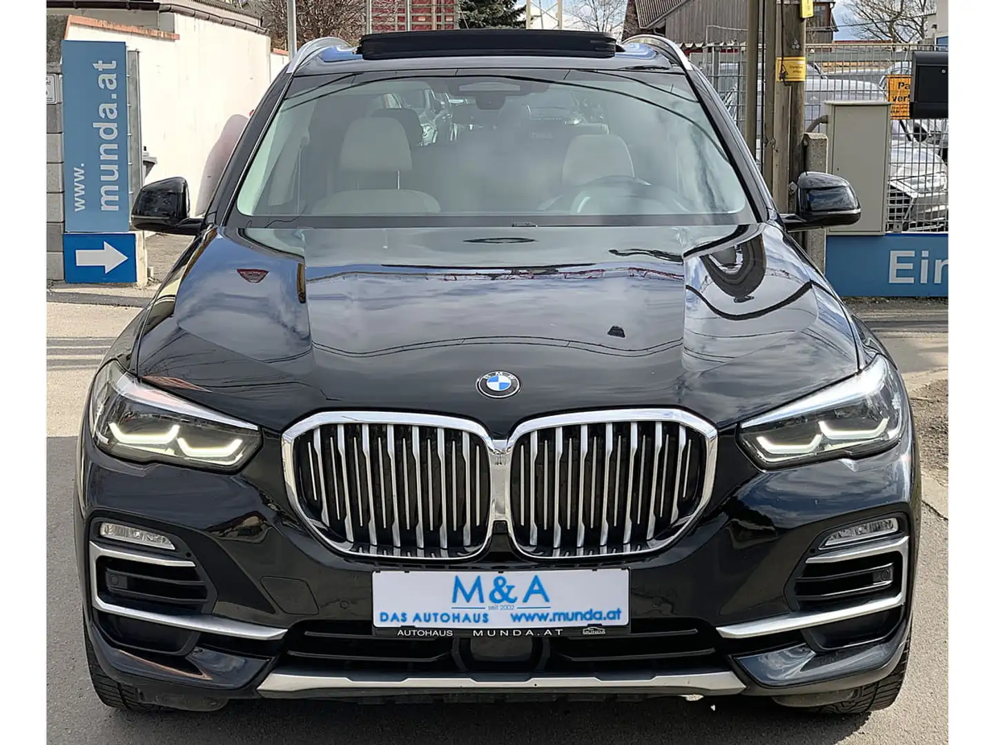 Vehicle image, number 2