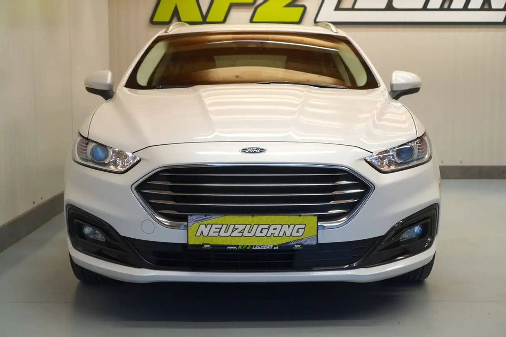 Vehicle image, number 9