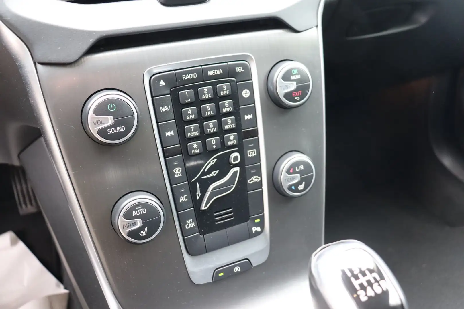 Vehicle image, number 15